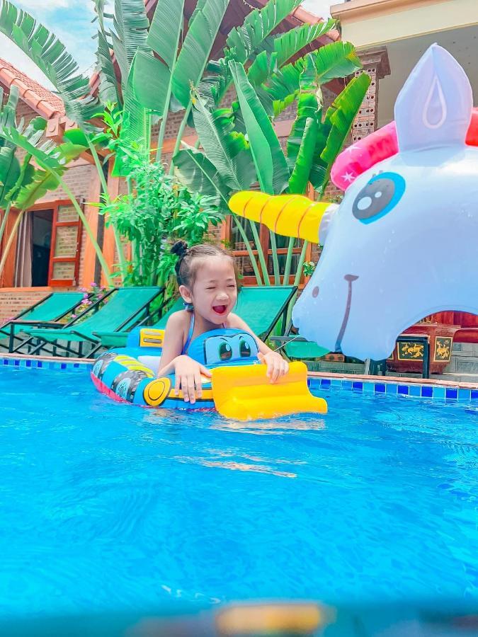 نينه بينه Cosiana Homestay المظهر الخارجي الصورة