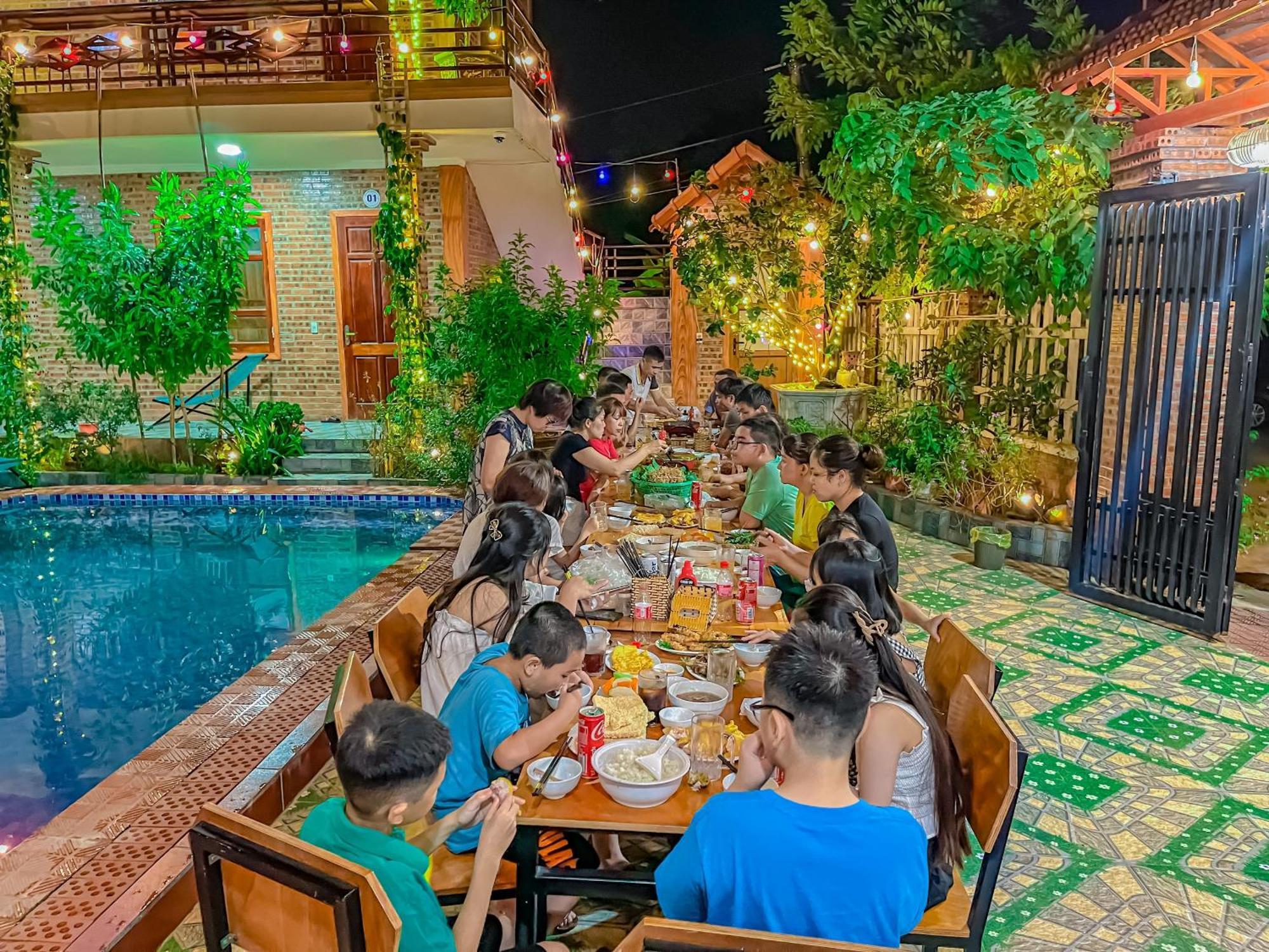 نينه بينه Cosiana Homestay المظهر الخارجي الصورة