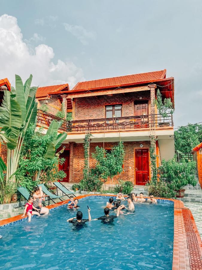 نينه بينه Cosiana Homestay المظهر الخارجي الصورة